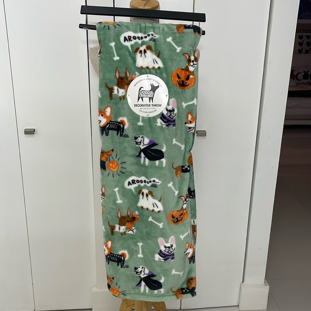 Berkshire Blanket Halloween Green/White/Black "Dogs in Costumes" Throw Blanket